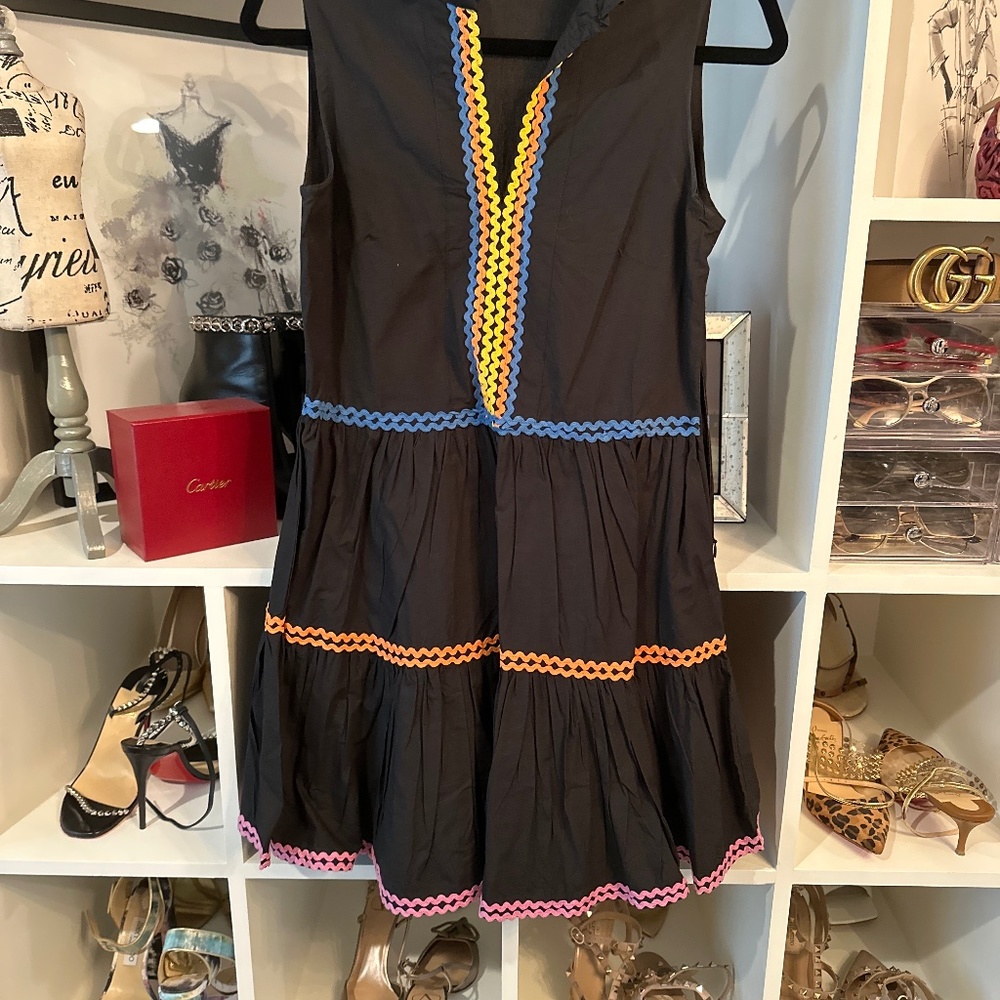 Super cute, lightweight dress perfect for brunch with the girls